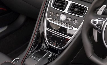 Aston Martin DBS Superleggera Volante 19