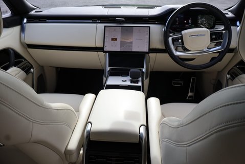 Land Rover Range Rover AUTOBIOGRAPHY HYBRID HUGE SPEC  18
