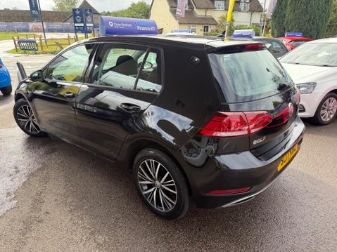 Volkswagen Golf 1.6 TDI BlueMotion Tech SE Nav Euro 6 (s/s) 5dr 11