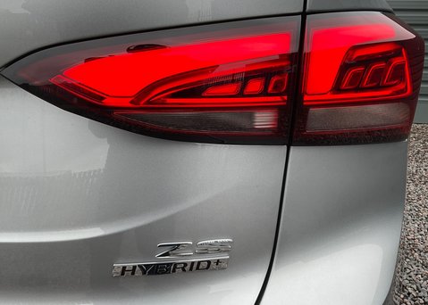 MG ZS 1.5 HYBRID+ TROPHY 13