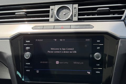 Volkswagen Passat GT TSI EVO DSG - PANORAMIC SUNROOF -19 INCH ALLOYS - ONE OWNER 54