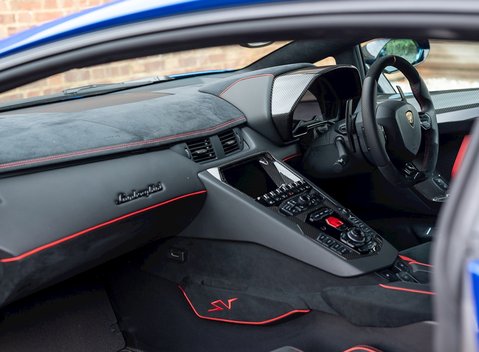 Lamborghini Aventador SV LP 750-4 Coupe 16