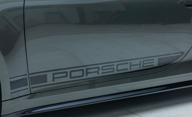 Porsche 911 Targa 4S (992) 40