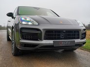 Porsche Cayenne TURBO S E-HYBRID 26