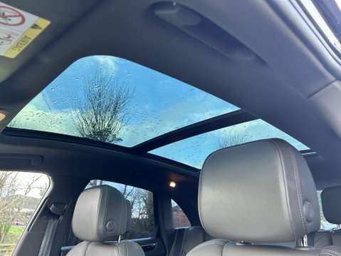 Porsche Macan S PDK 19