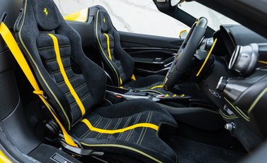 Ferrari F8 SPIDER 14