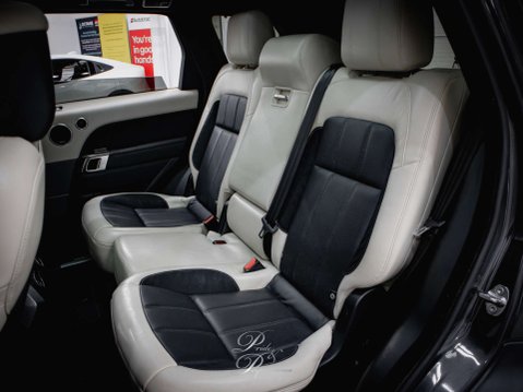 Land Rover Range Rover Sport 3.0 Range Rover Sport HST Auto 4WD 5dr 22