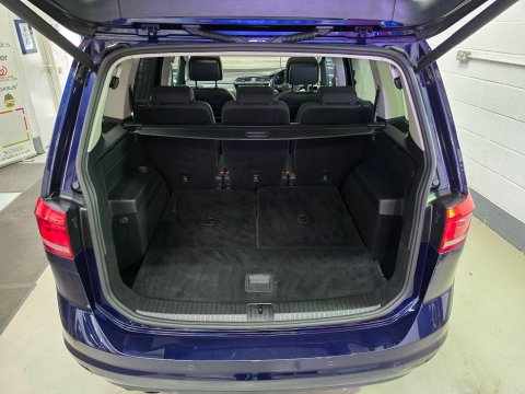 Volkswagen Touran 2.0 TDI BlueMotion Tech SE Family Euro 6 (s/s) 5dr 9