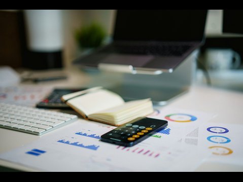 Why Electric Cars Haven't Taken Over the UK Market