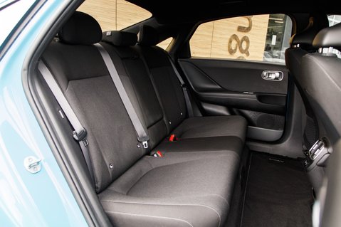 Hyundai IONIQ 6 PREMIUM 36