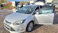 Ford Focus 1.6 Zetec Navigator Hatchback 5dr Petrol Powershift Euro 5 (125 ps) 10