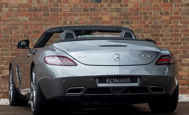 Mercedes-Benz SLS AMG Roadster 3
