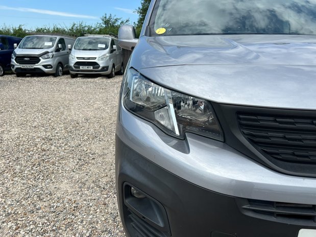Peugeot Partner LWB L2H1 (SOLD) Low Roof Asphalt Air Con Alloys Cam Sensors EURO 6 NO VAT 24