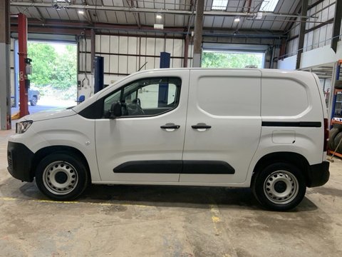Peugeot Partner BLUEHDI PROFESSIONAL PREMIUM PLUS L1 8