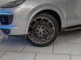Porsche Cayenne 3.0 Cayenne D Platinum Edition V6 Tiptronic S A 4WD 5dr 37