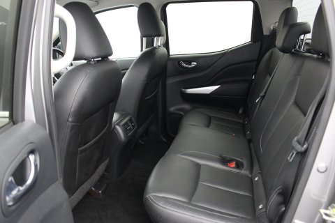 Nissan Navara Double Cab 2.3 dCi Tekna Pickup 4WD Euro 6 13
