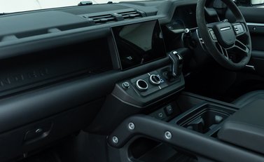 Land Rover Defender 90 V8 P525 19