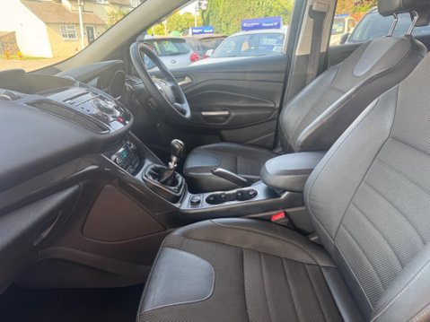 Ford Kuga 2.0 TDCi Titanium 2WD Euro 5 5dr 29