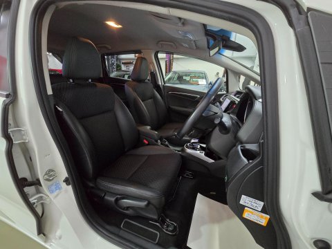 Honda Fit 1.5 VVTi Hybrid 40