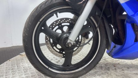 Suzuki GS500 2004 61K RUNNING PROJECT BIKE SPARES OR REPAIR 500CC A2 12