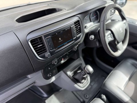 Peugeot Expert 2.0 Expert Professional Standard Blue HDi 27