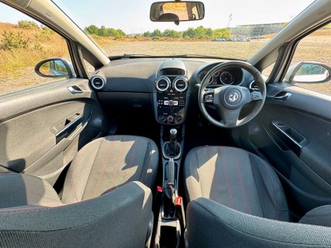 Vauxhall Corsa SXI AC 17