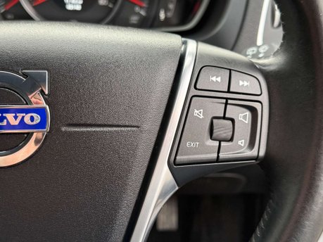 Volvo V40 1.6 V40 SE Luxury D2 Auto 5dr 23