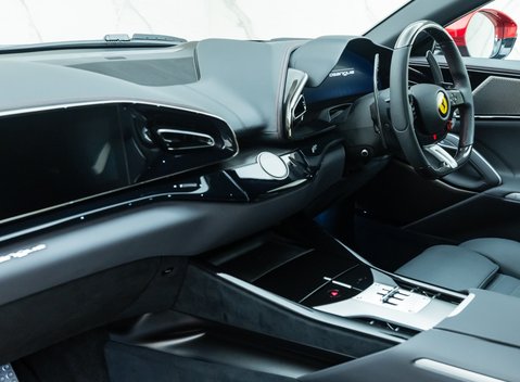 Ferrari Purosangue V12 20