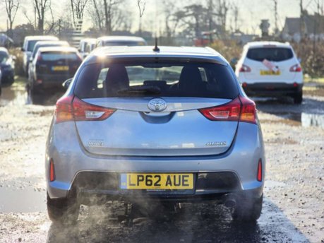 Toyota Auris 1.6 V-Matic Sport Hatchback 5dr Petrol Multidrive S Euro 5 (132 ps) 12