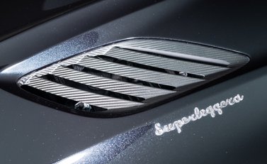 Aston Martin DBS Superleggera 29