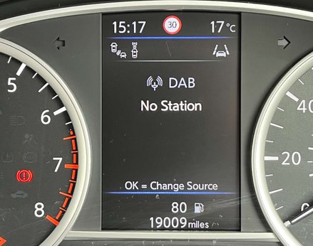 Nissan MICRA 1.0 Micra Tekna IG-T 5dr 27
