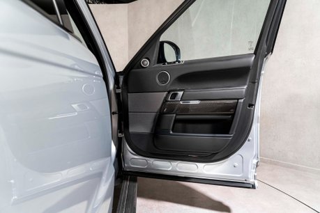 Land Rover Range Rover Sport SVR CARBON EDITION. DEPLOYABLE SIDE STEPS. MATRIX LEDs. CARBON FIBRE ENGINE BAY 15