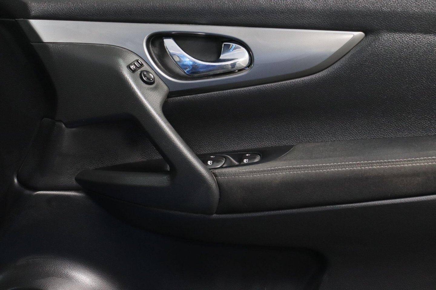 2017 Nissan Qashqai — image 27