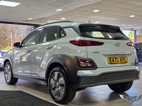 Hyundai KONA 39kWh SE Auto 5dr (10.5kW Charger) 40
