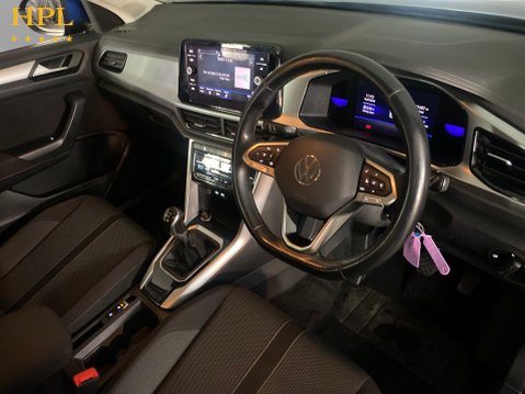Volkswagen T-Roc 1.0 TSI Life SUV 5dr Petrol Manual Euro 6 (s/s) (110 ps) Alloys - Air Con - 12