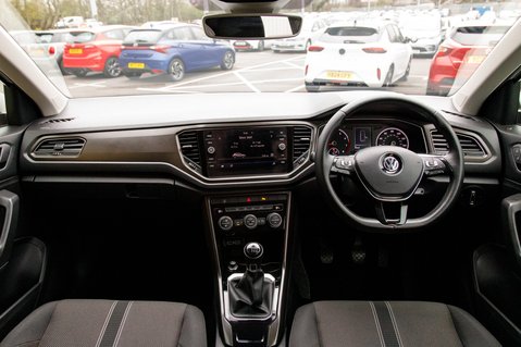 Volkswagen T-Roc SE TSI 3