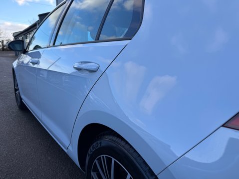 Volkswagen Golf SE NAVIGATION TSI EVO 18