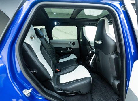 Land Rover Range Rover Sport SVR Carbon Edition 11