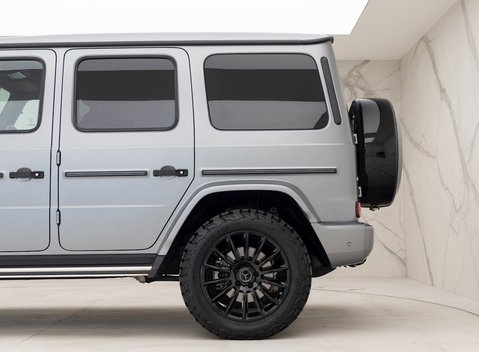 Mercedes-Benz G Series AMG Line Premium 25