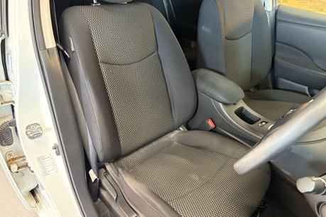 Nissan LEAF 24kWh Visia Hatchback 5dr Electric Auto (107 bhp) 36