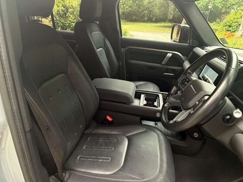 Land Rover Defender 3.0 Defender X-Dynamic S D MHEV Auto 4WD 5dr 20