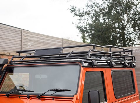 Land Rover Defender 90 Adventure Edition 25