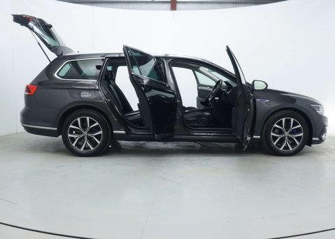 Volkswagen Passat 1.4 TSI 13kWh GTE Estate 5dr Petrol Plug-in Hybrid DSG Euro 6 (s/s) (218 ps 66