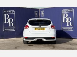 Ford Focus 2.0T EcoBoost ST-2 Hatchback 5dr Petrol Manual Euro 6 (s/s) (250 ps) 5
