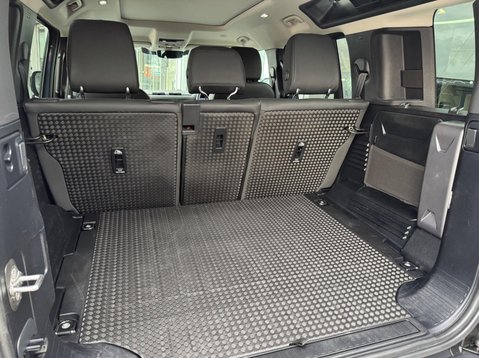 Land Rover Defender SE MHEV 12