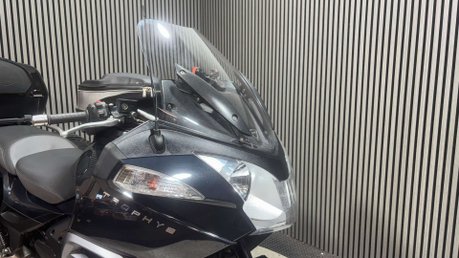 Triumph Trophy 1200 SE 2015 42K FULLY KITTED TOURER MOT COMES SERVICED WARRANTY 10