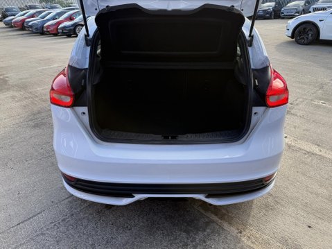 Ford Focus 2.0T EcoBoost ST-2 Hatchback 5dr Petrol Manual Euro 6 (s/s) (250 ps) 20