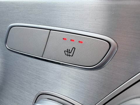 Mercedes-Benz C Class C 220 D 4MATIC AMG LINE 24