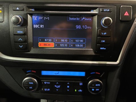 Toyota Auris 1.6 V-Matic Excel Euro 5 5dr 41