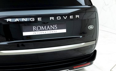 Land Rover Range Rover D300 SE 24